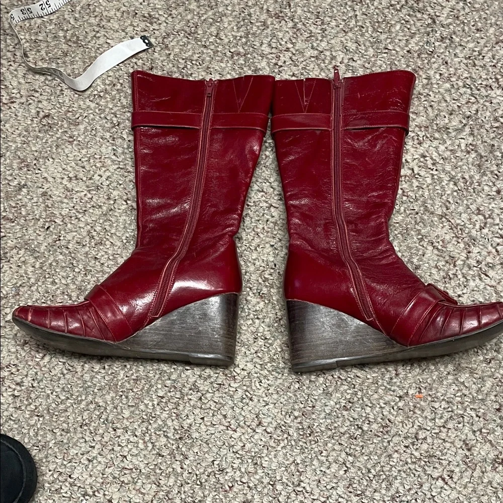 Miz mooz broadway red leather wedge heel boots with buckle strap accent - Picture 4 of 10